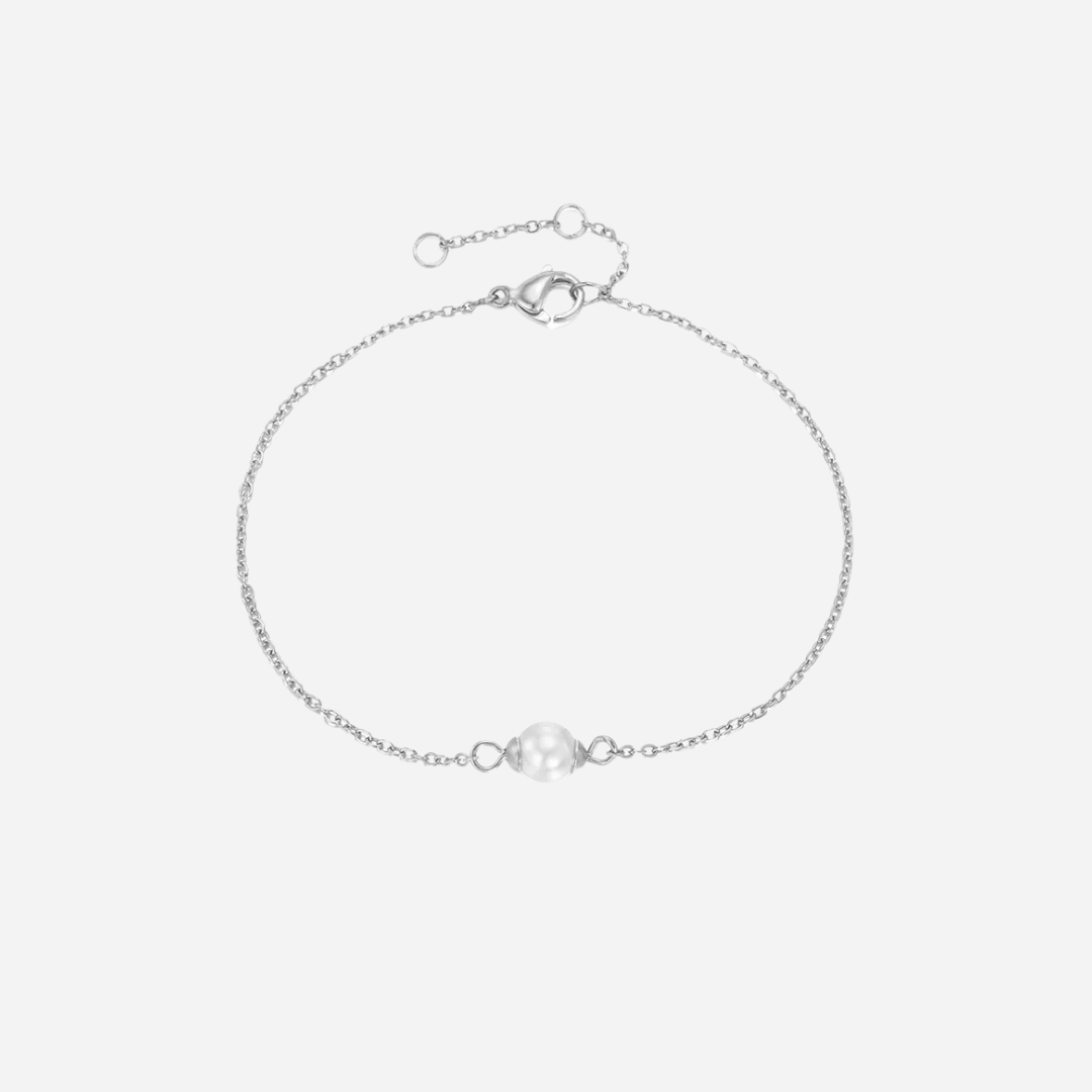 Dainty Pearl Gold Bracelet