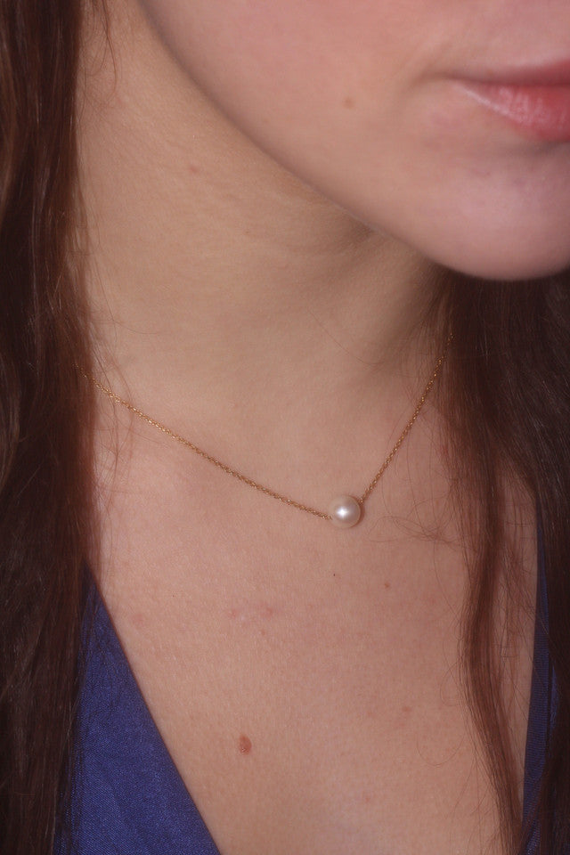 Dainty Pearl Pendant Necklace