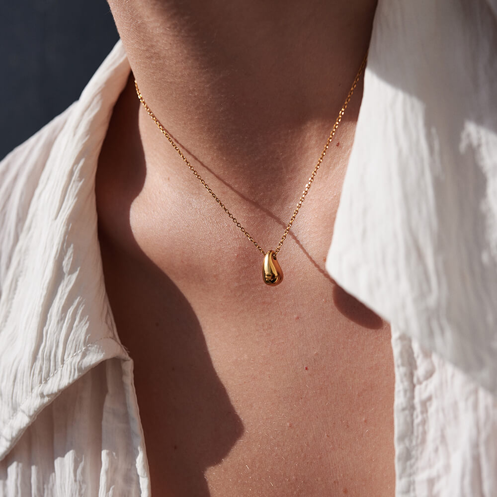 Gold Drop Pendant Necklace