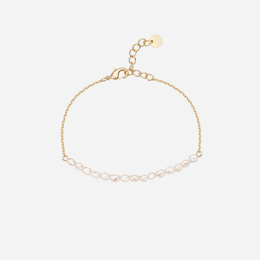 Chain In Pearls & Gold Bracelet